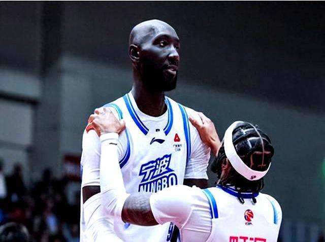 九游体育下载-风云突变！布莱顿转会期完成体检；CBA季后赛版图或变；赛场秩序良好；控场能力受关注(布莱顿大学艺术学院好不好申请)